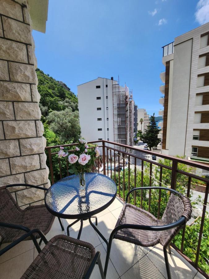 Bela Kuca Studio Apartments-Na Korak Do Mora-A Step To The Sea 라파일로비치 외부 사진