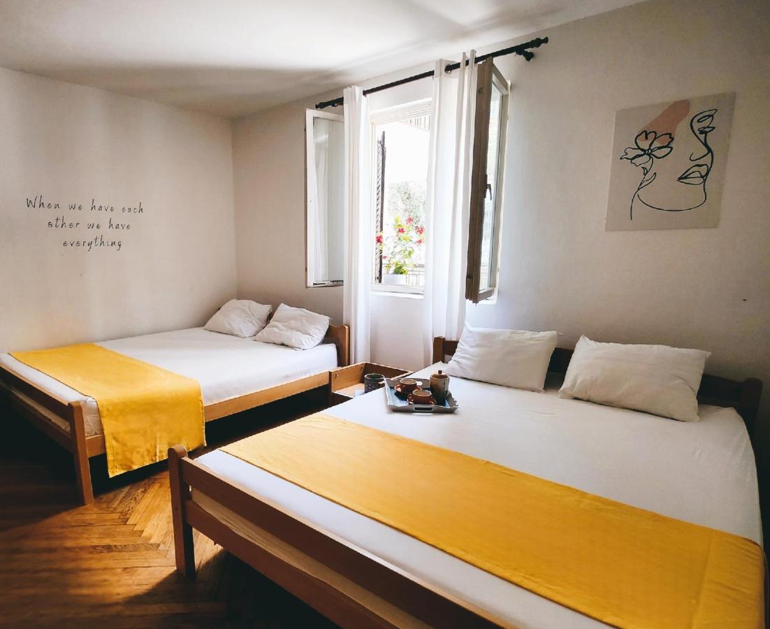 Bela Kuca Studio Apartments-Na Korak Do Mora-A Step To The Sea 라파일로비치 외부 사진