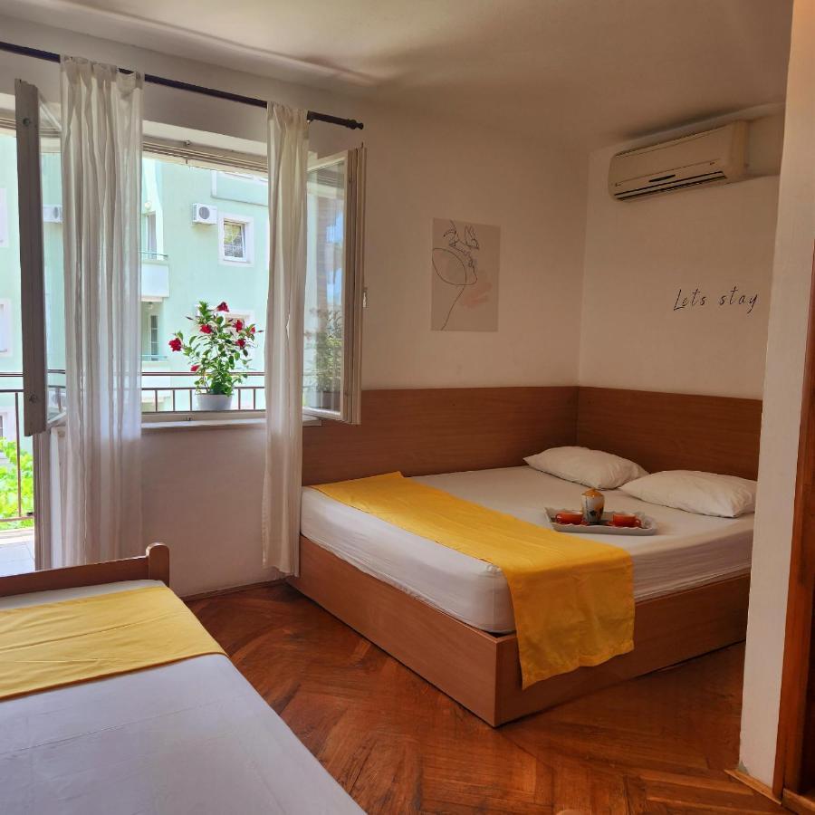 Bela Kuca Studio Apartments-Na Korak Do Mora-A Step To The Sea 라파일로비치 외부 사진
