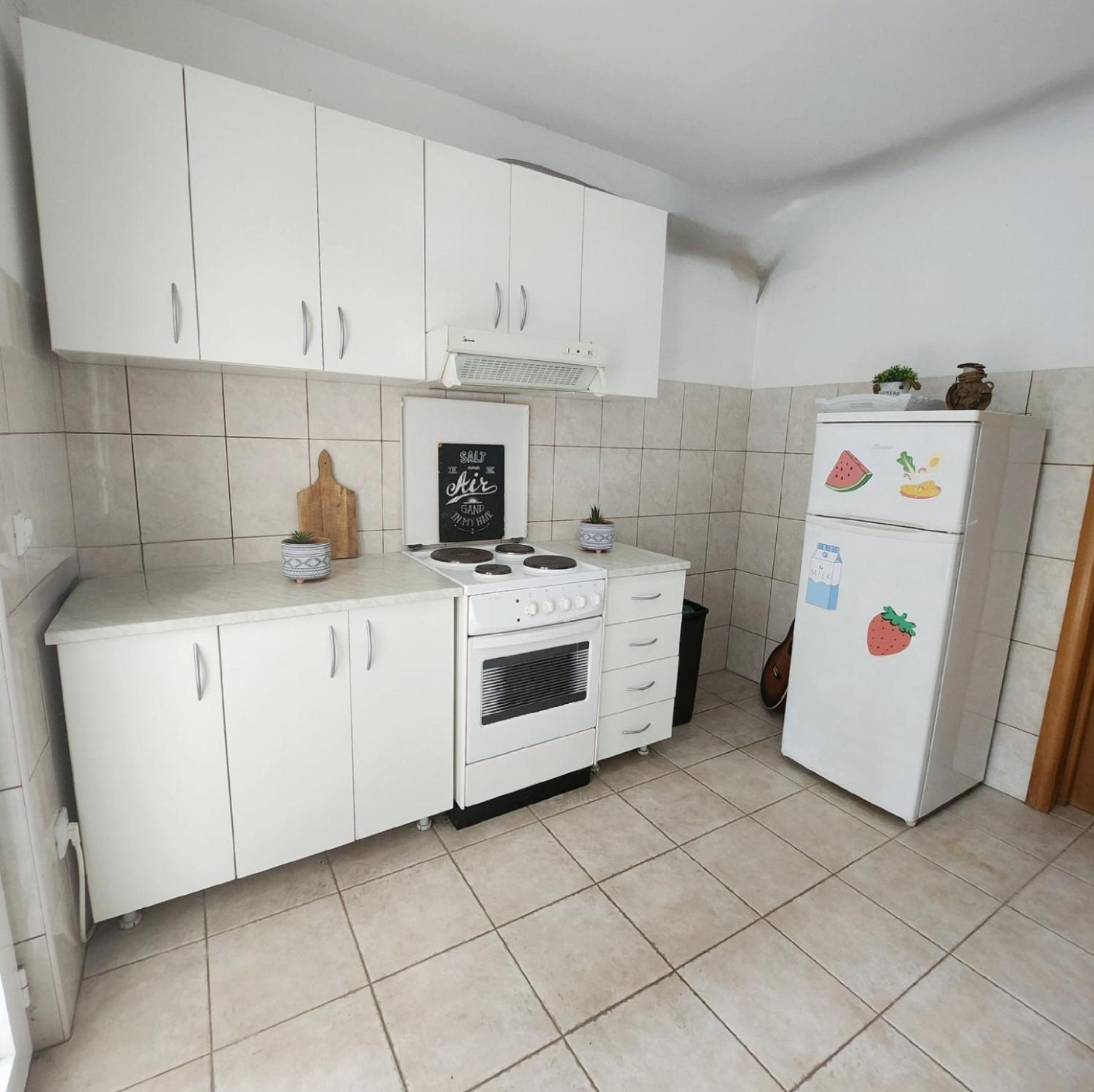 Bela Kuca Studio Apartments-Na Korak Do Mora-A Step To The Sea 라파일로비치 외부 사진