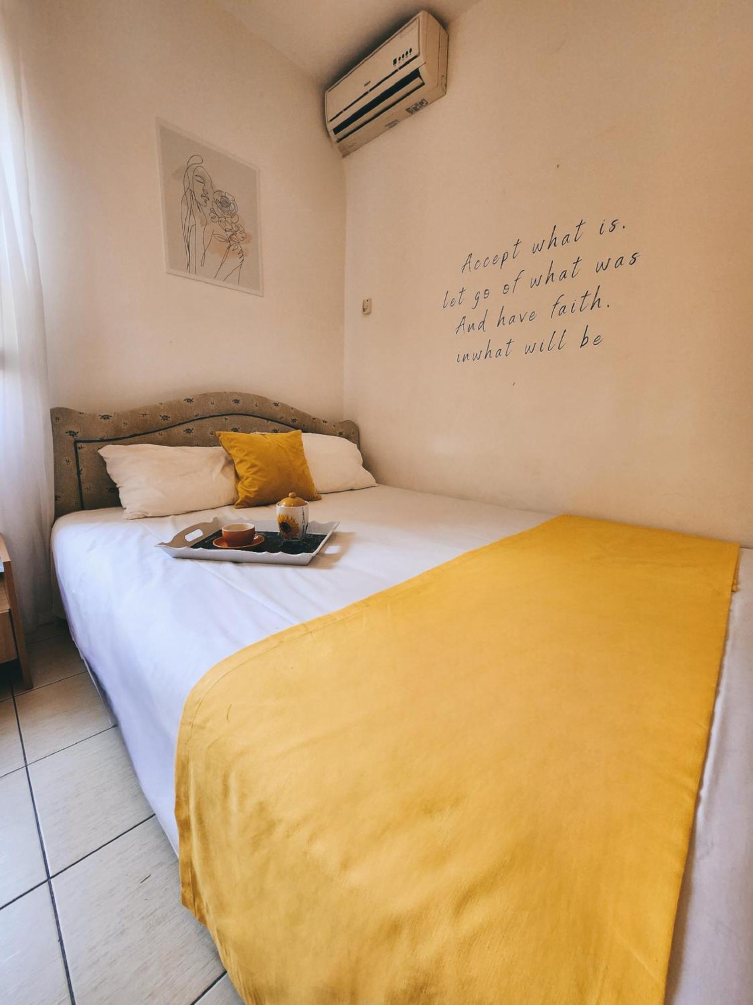 Bela Kuca Studio Apartments-Na Korak Do Mora-A Step To The Sea 라파일로비치 외부 사진