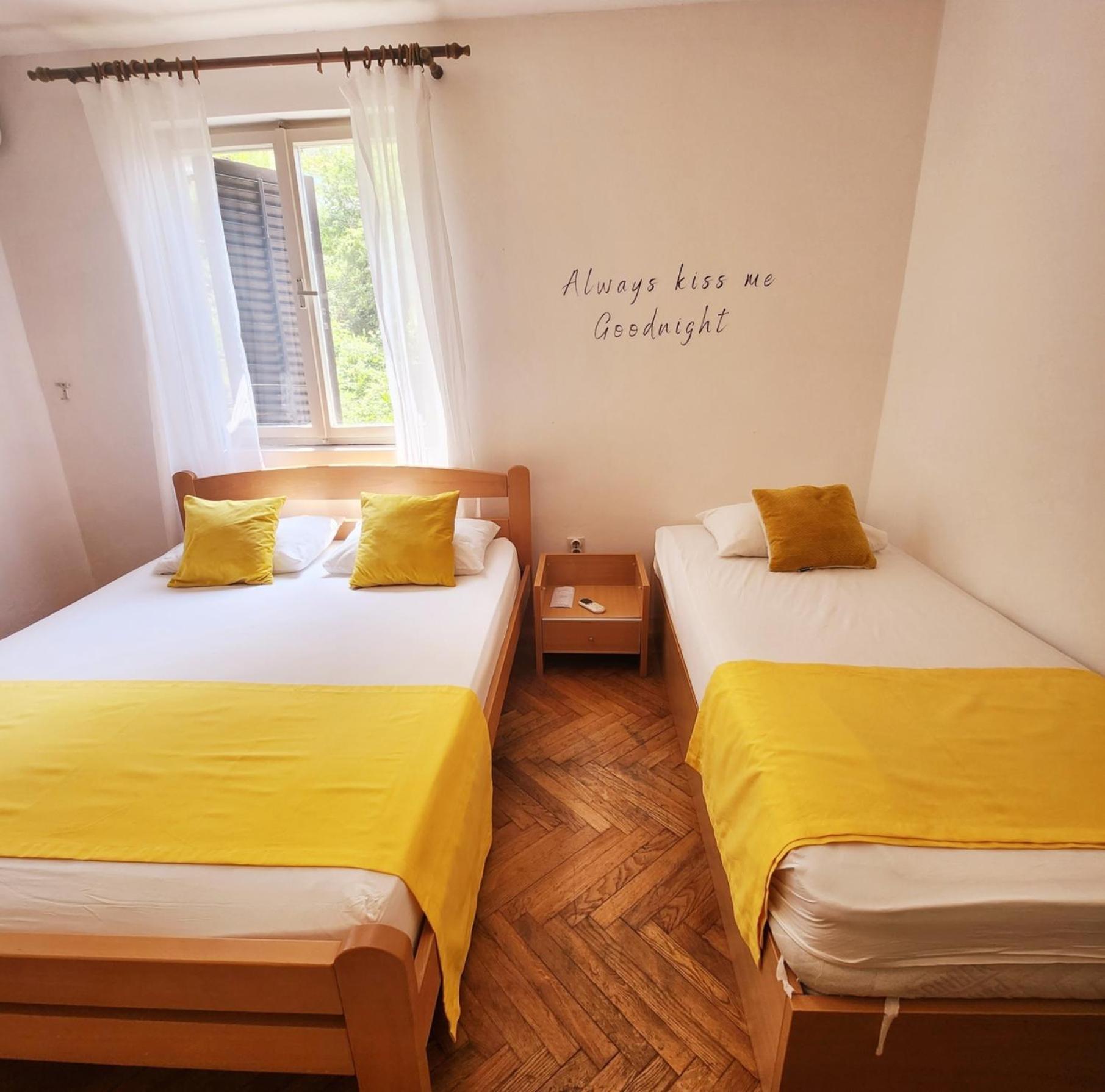 Bela Kuca Studio Apartments-Na Korak Do Mora-A Step To The Sea 라파일로비치 외부 사진