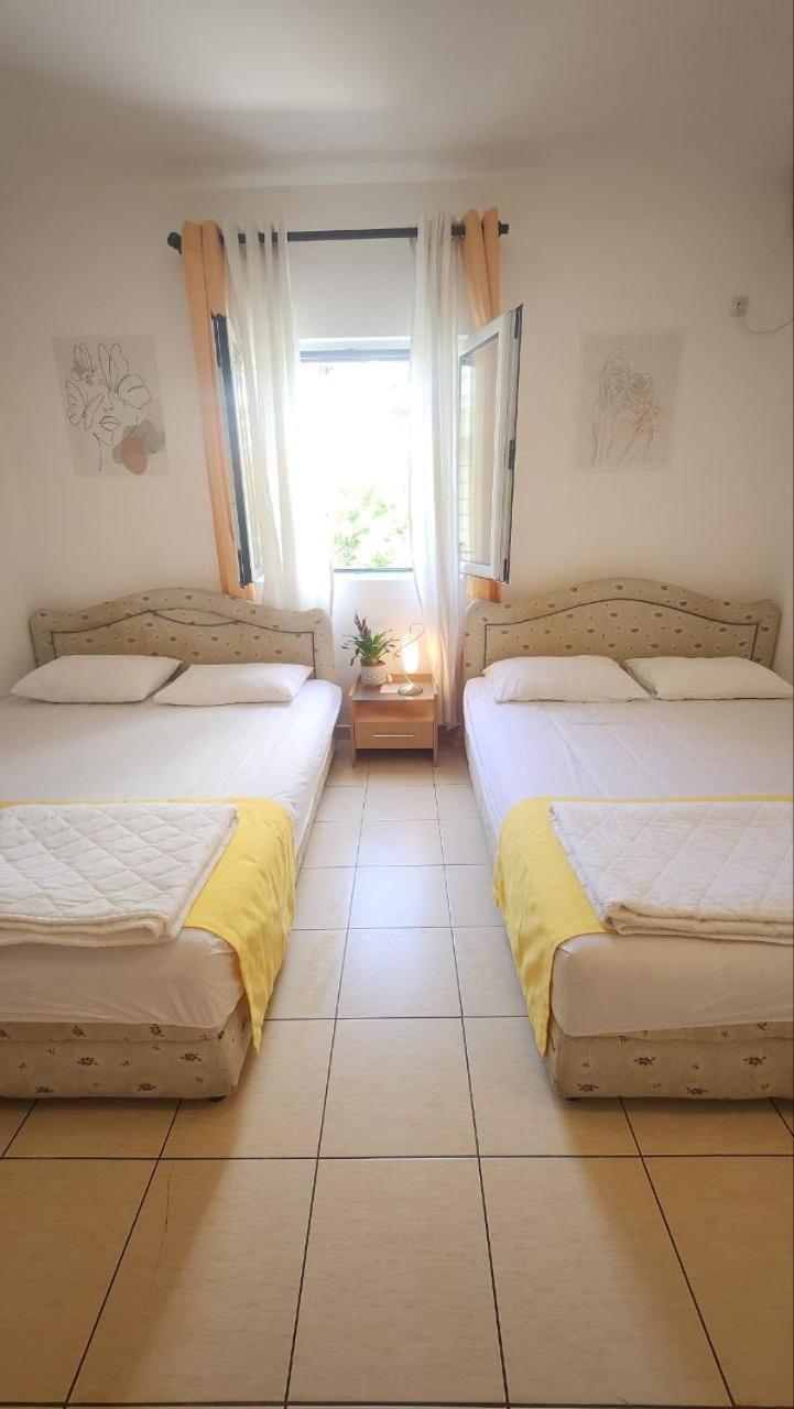 Bela Kuca Studio Apartments-Na Korak Do Mora-A Step To The Sea 라파일로비치 외부 사진
