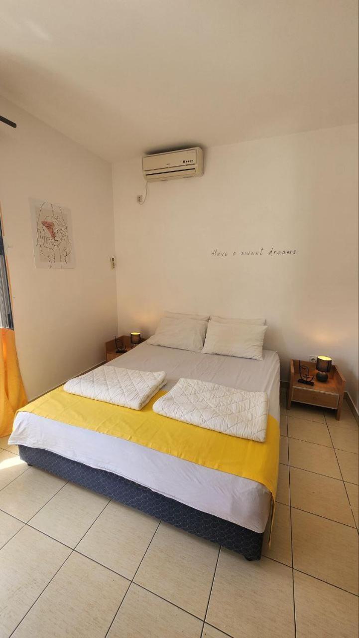 Bela Kuca Studio Apartments-Na Korak Do Mora-A Step To The Sea 라파일로비치 외부 사진