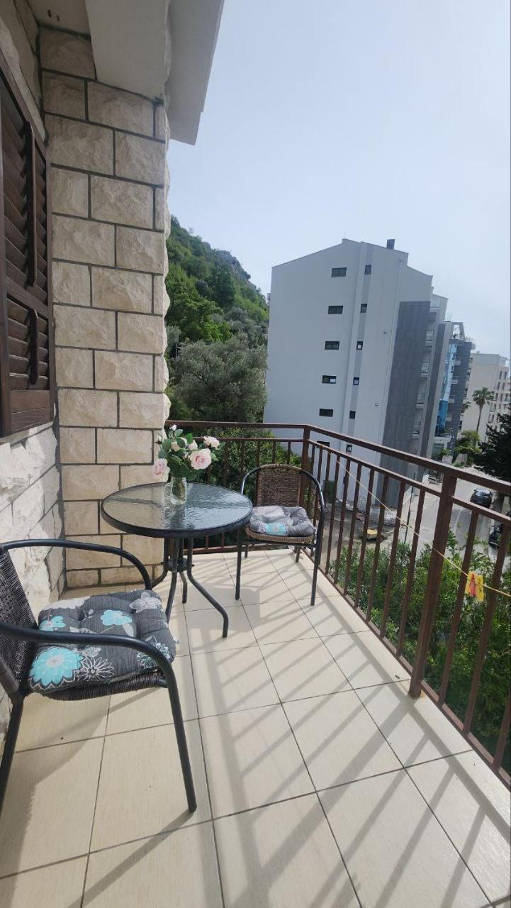 Bela Kuca Studio Apartments-Na Korak Do Mora-A Step To The Sea 라파일로비치 외부 사진