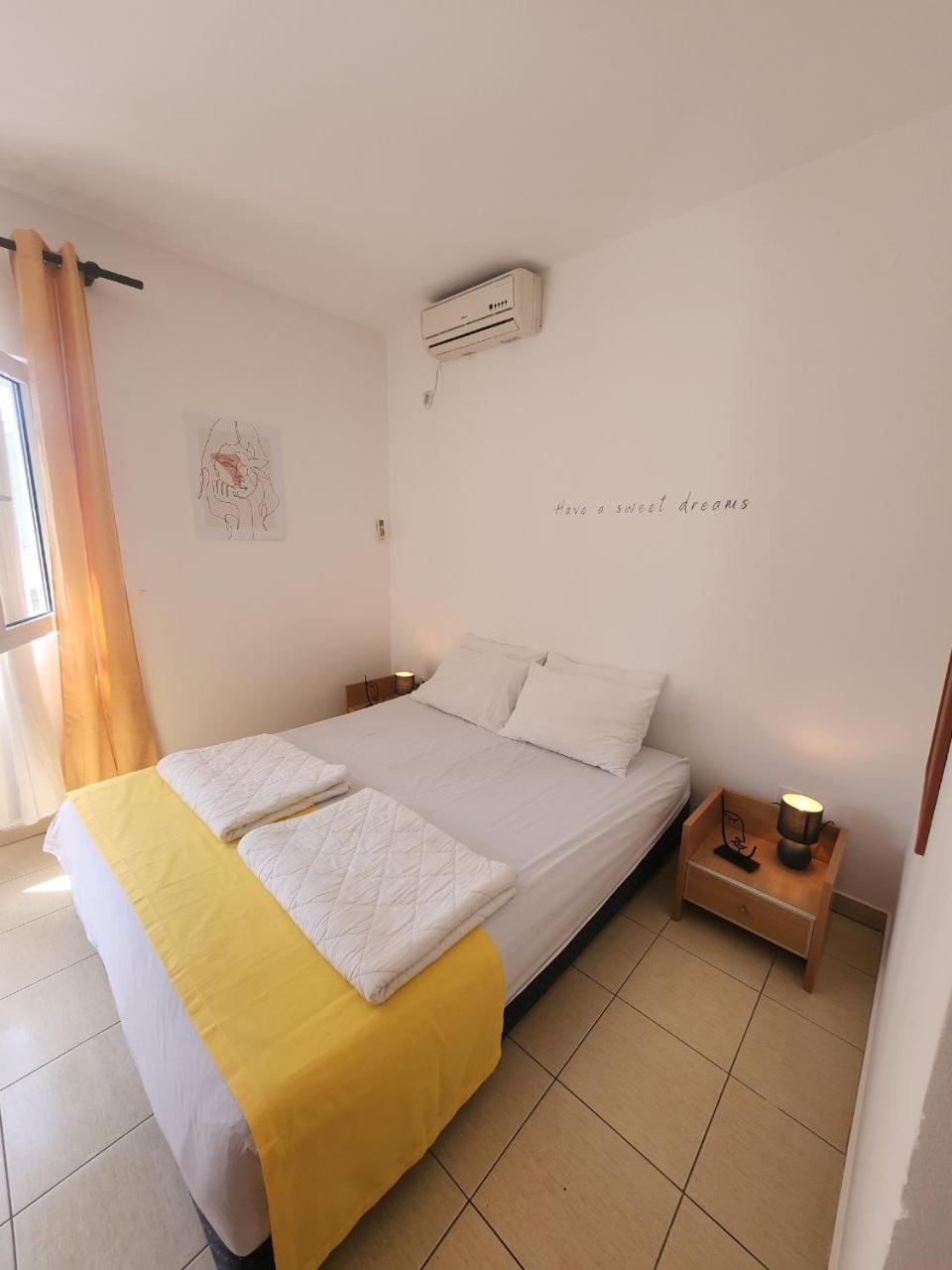 Bela Kuca Studio Apartments-Na Korak Do Mora-A Step To The Sea 라파일로비치 외부 사진